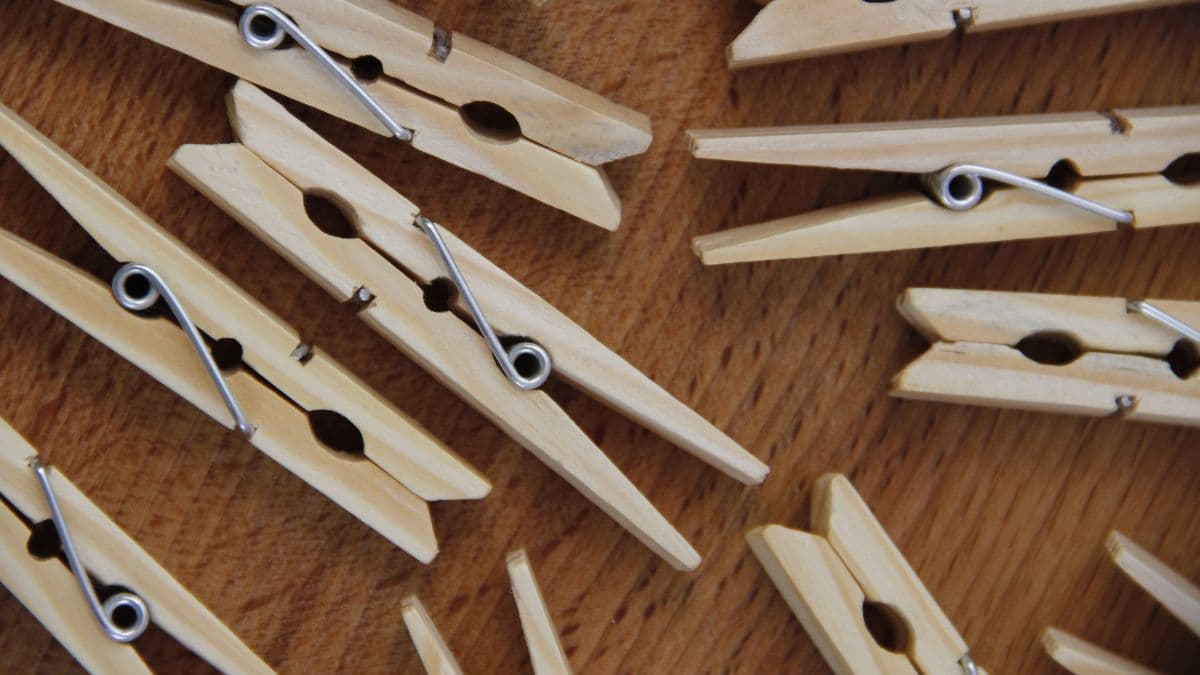 Le jeu des pinces à linge, animation de mariage pas chère et terriblement amusante - Conseils Qlikki pour organiser votre événement